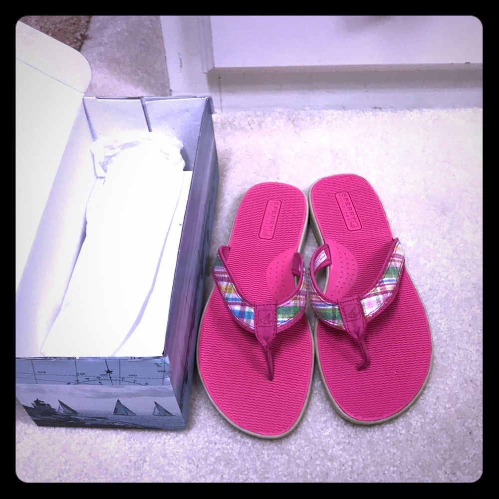 Sperry flip flops - pink plaid